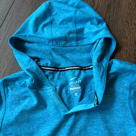 Nike Dri-Fit Pullover with Hoodie - Picture 3 of 4